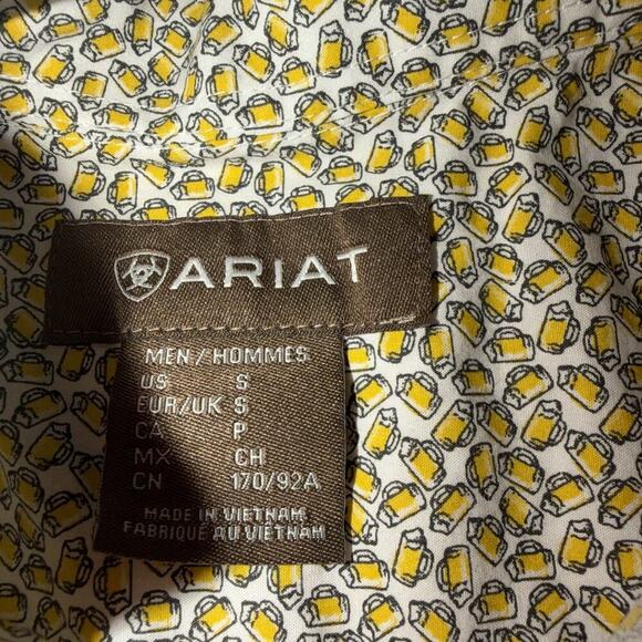 Ariat Short Sleeve Button Down Shirt Mens Small Cocktail Beer Drinks Print - Picture 3 of 7
